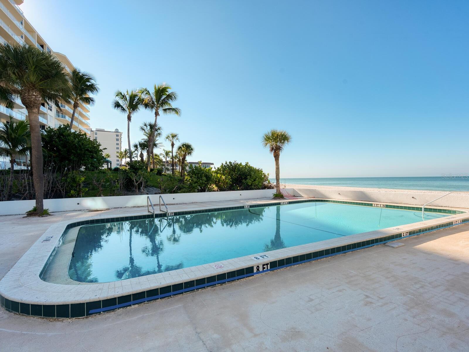 LIDO HARBOUR TOWERS - Residential