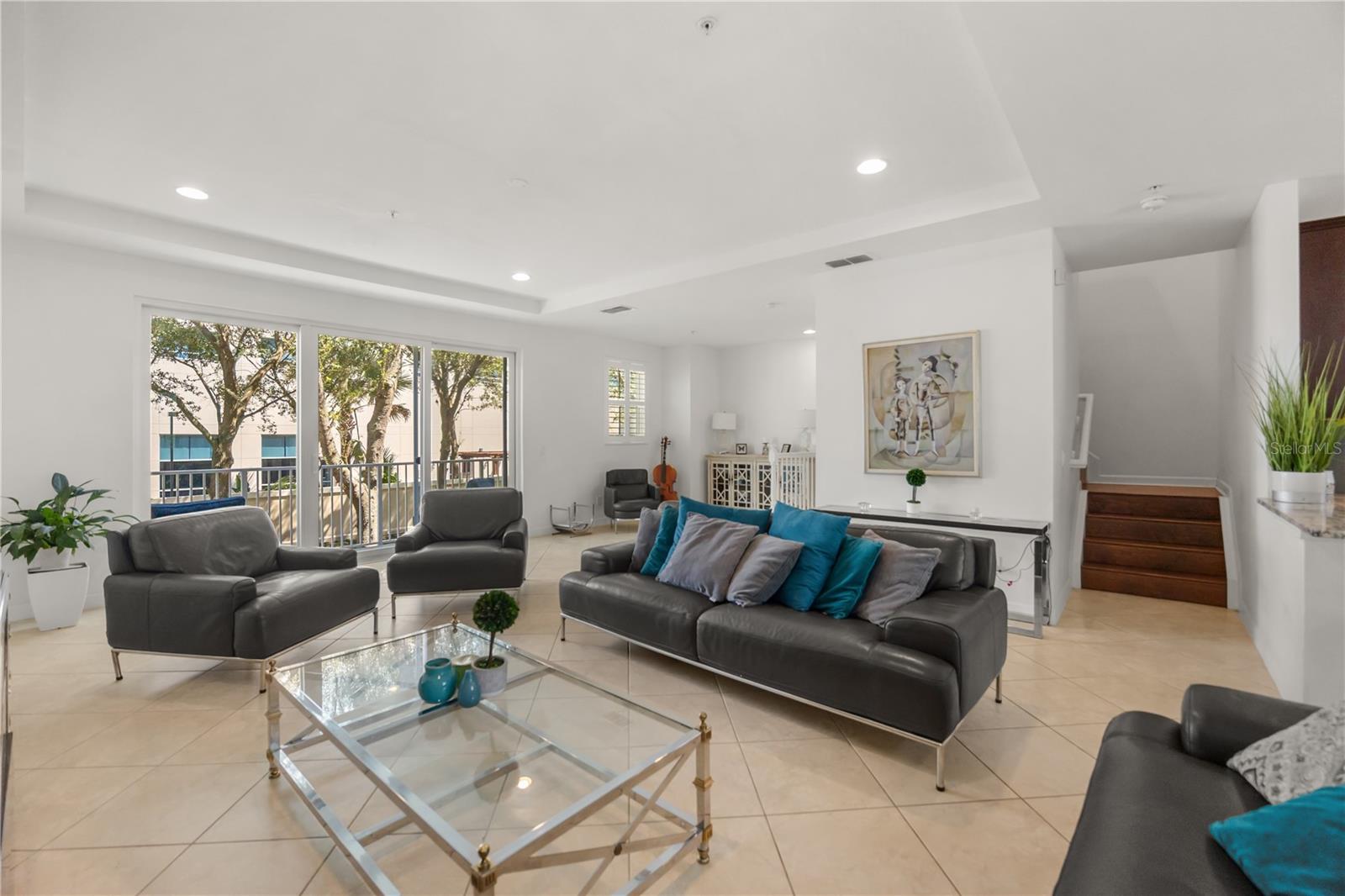 1247 BOLTON PLACE
