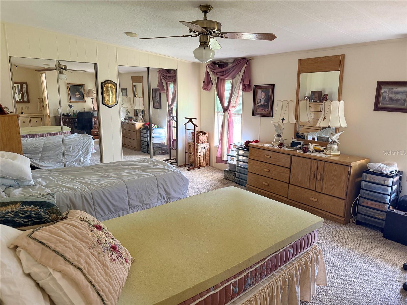 VILLAGE PARK - Residential