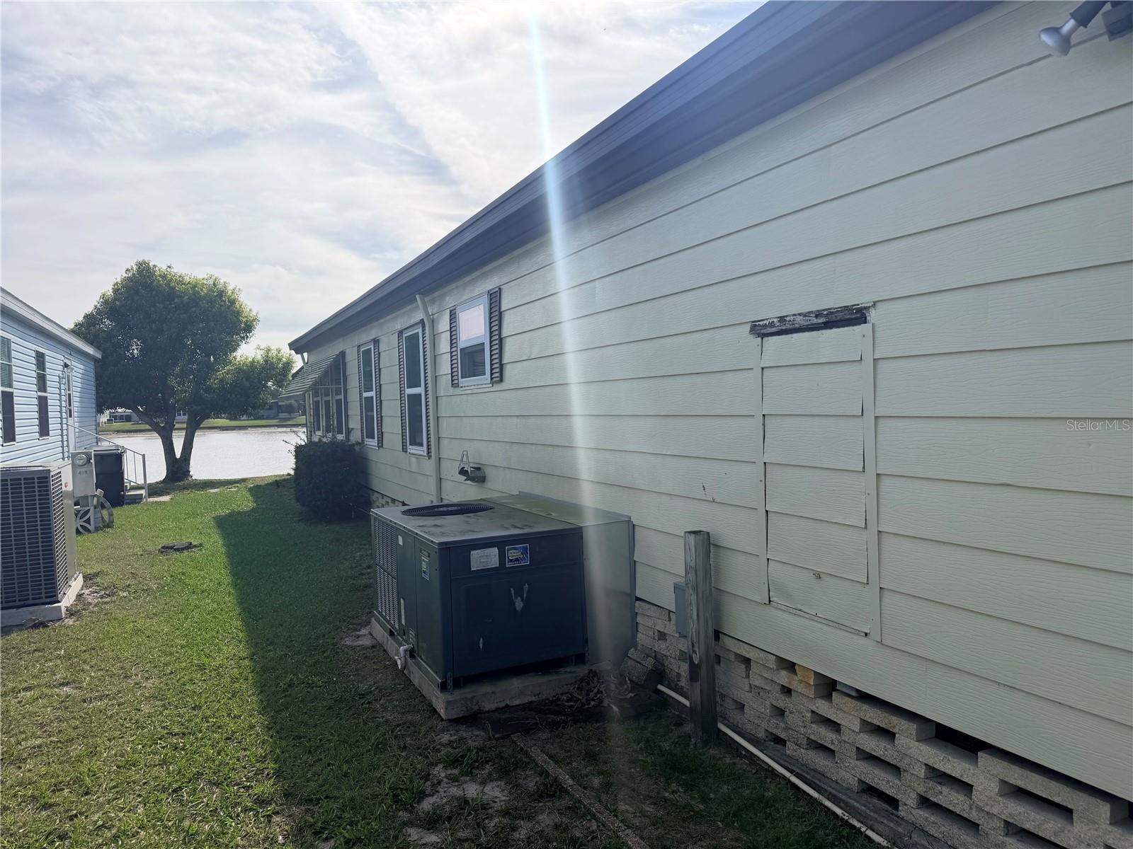 VILLAGE PARK - Residential