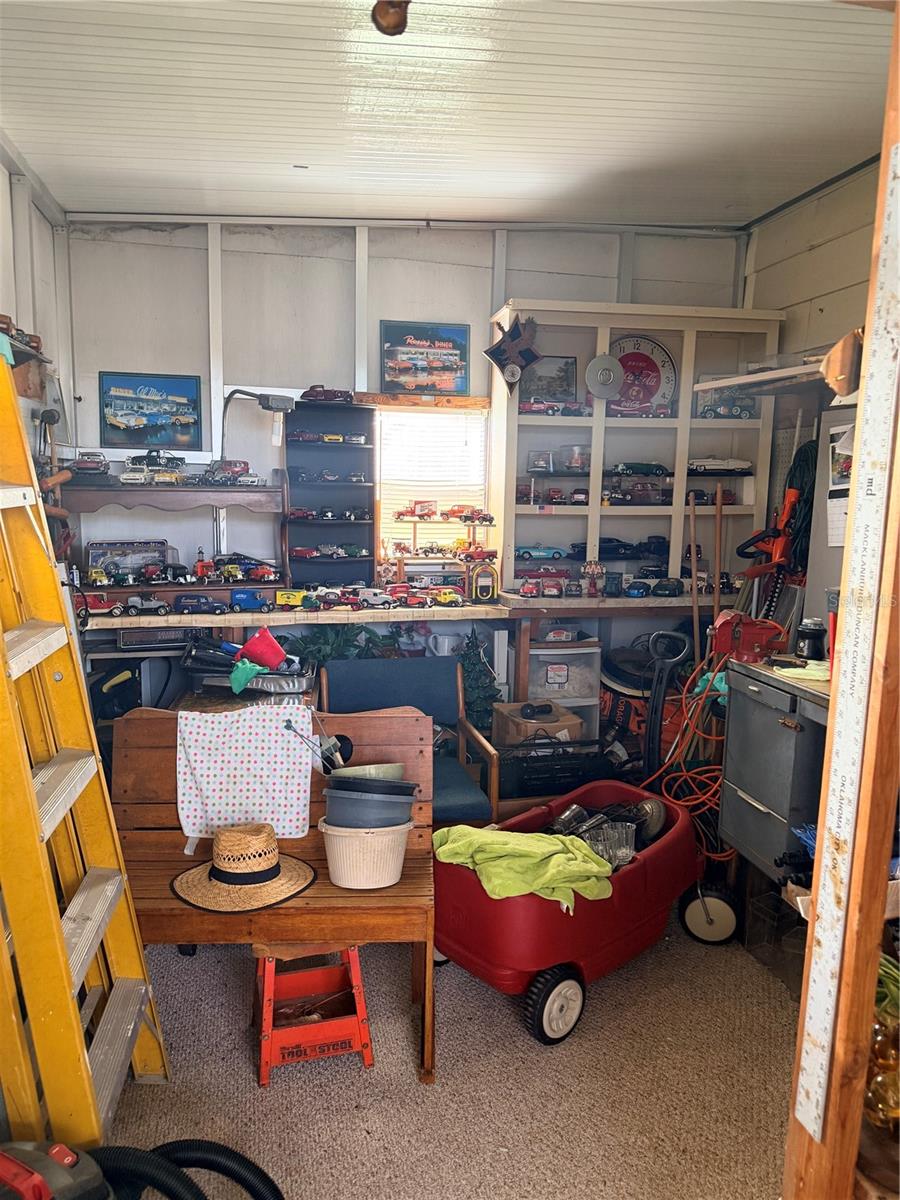 VILLAGE PARK - Residential