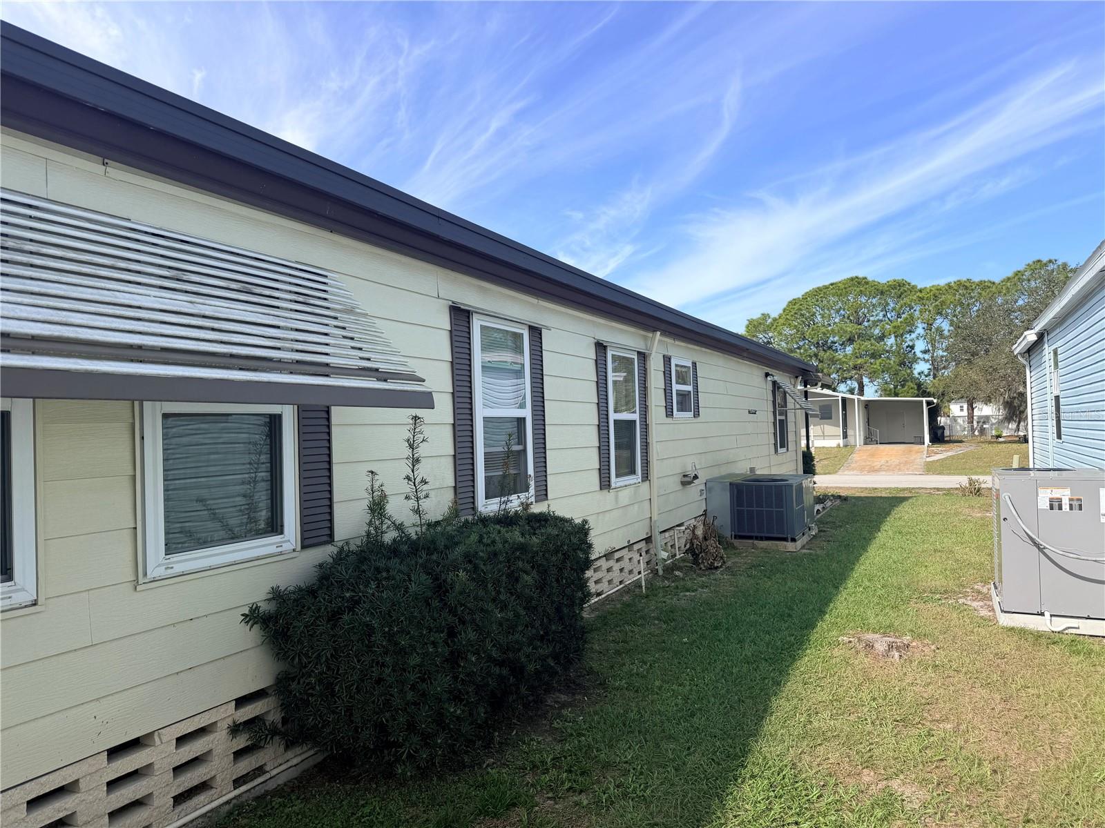 VILLAGE PARK - Residential