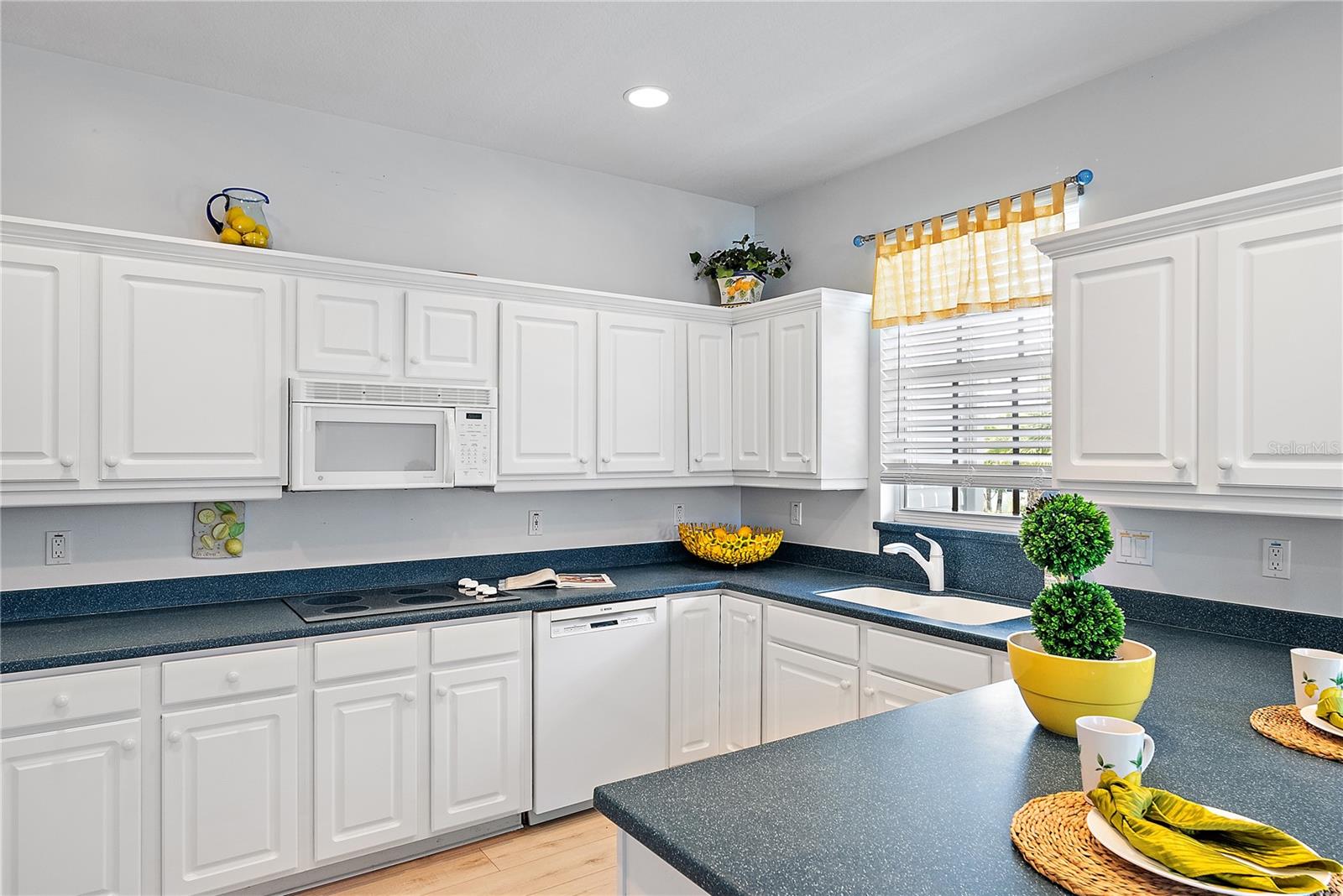 TIDES VILLAGE - VILLAGE SOUTH - Residential