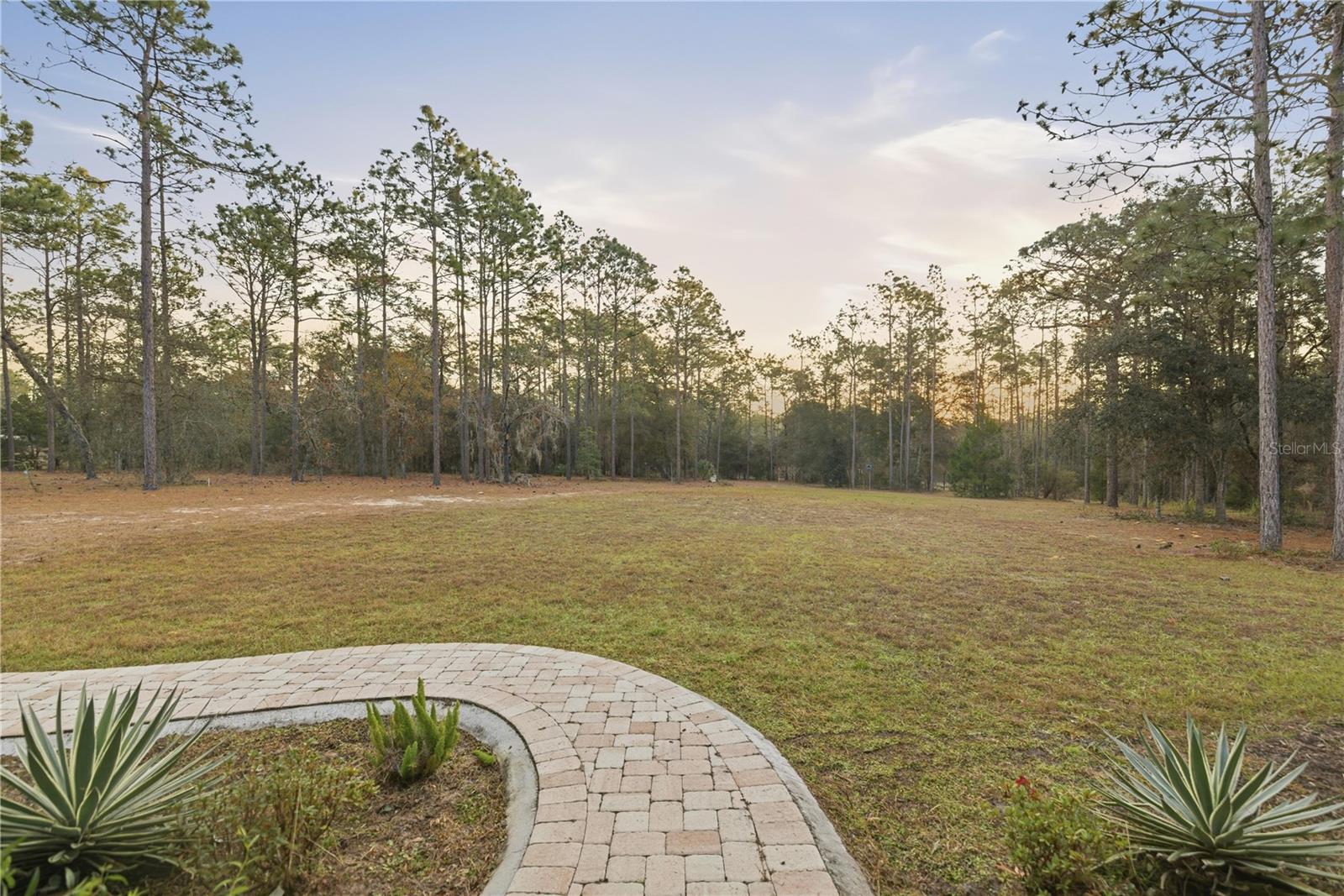 SUBURBAN ACRES UNIT 02 UNREC - Residential