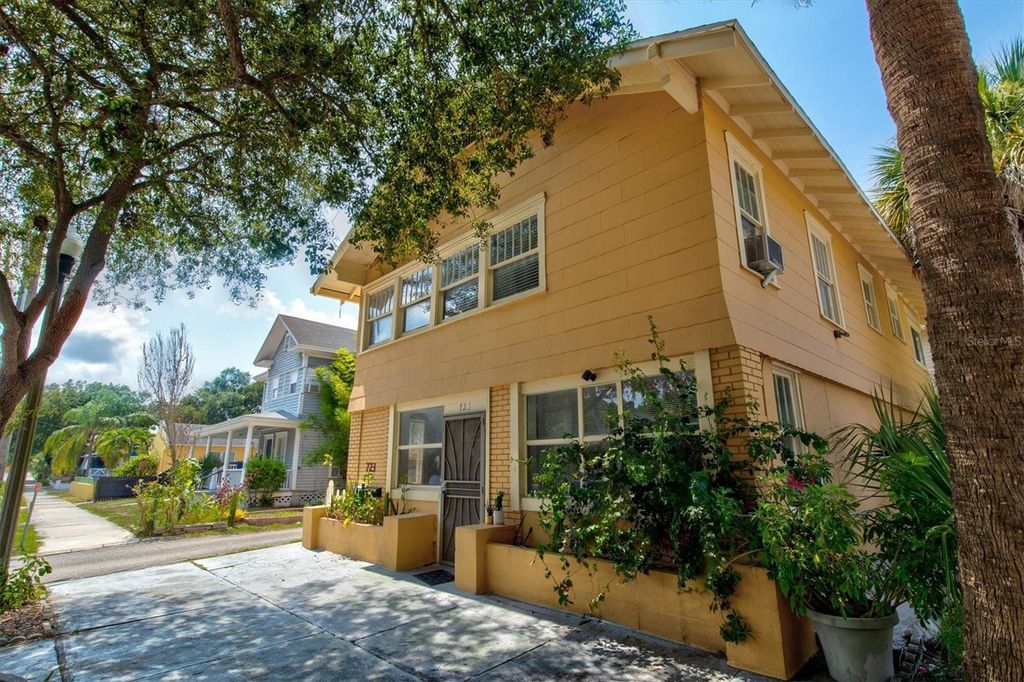 Photo of 723 7th Avenue N, St Petersburg, FL 33701 (MLS # A4655979)