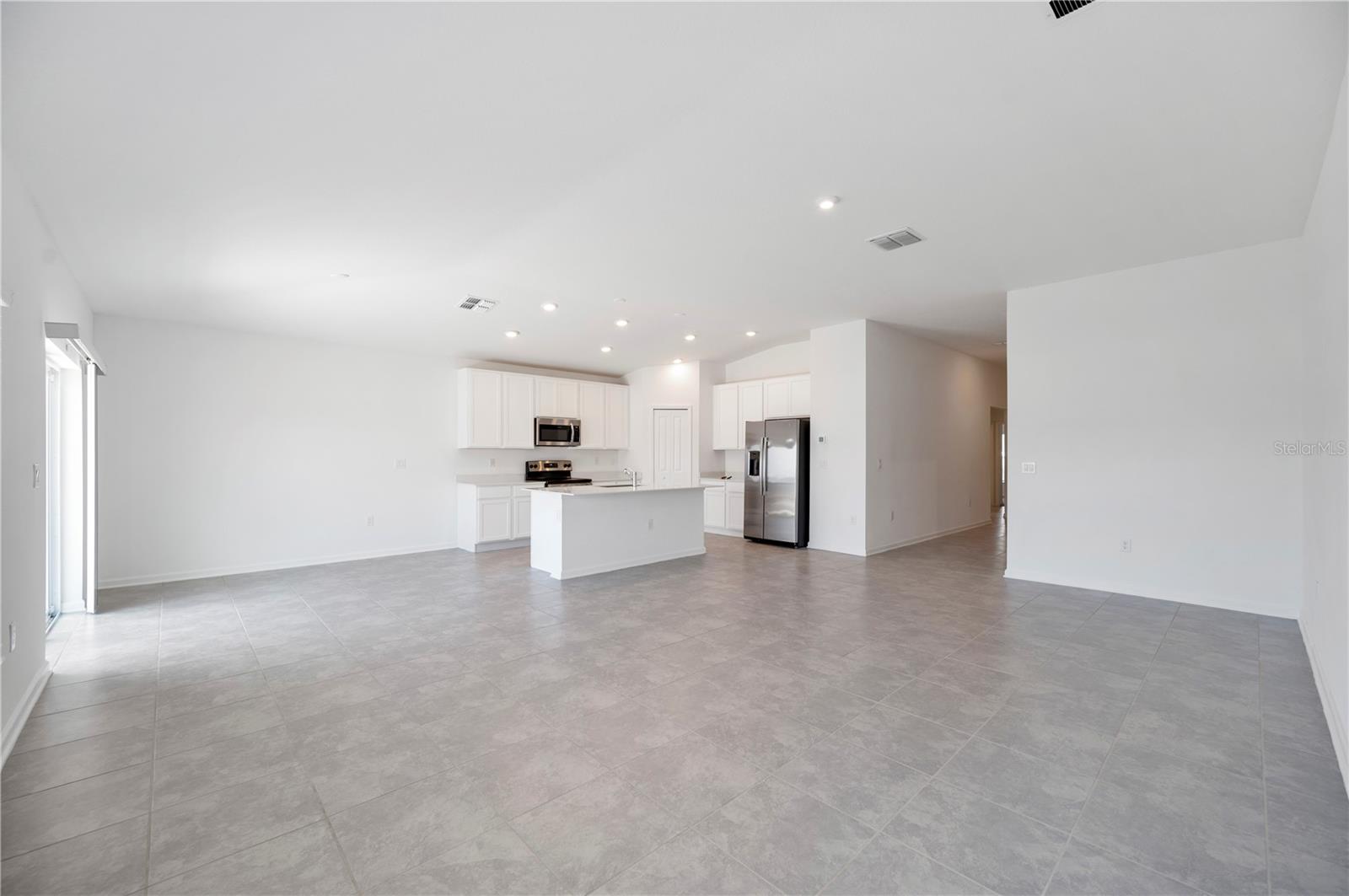 RANCHES/LK MCLEOD I - Residential