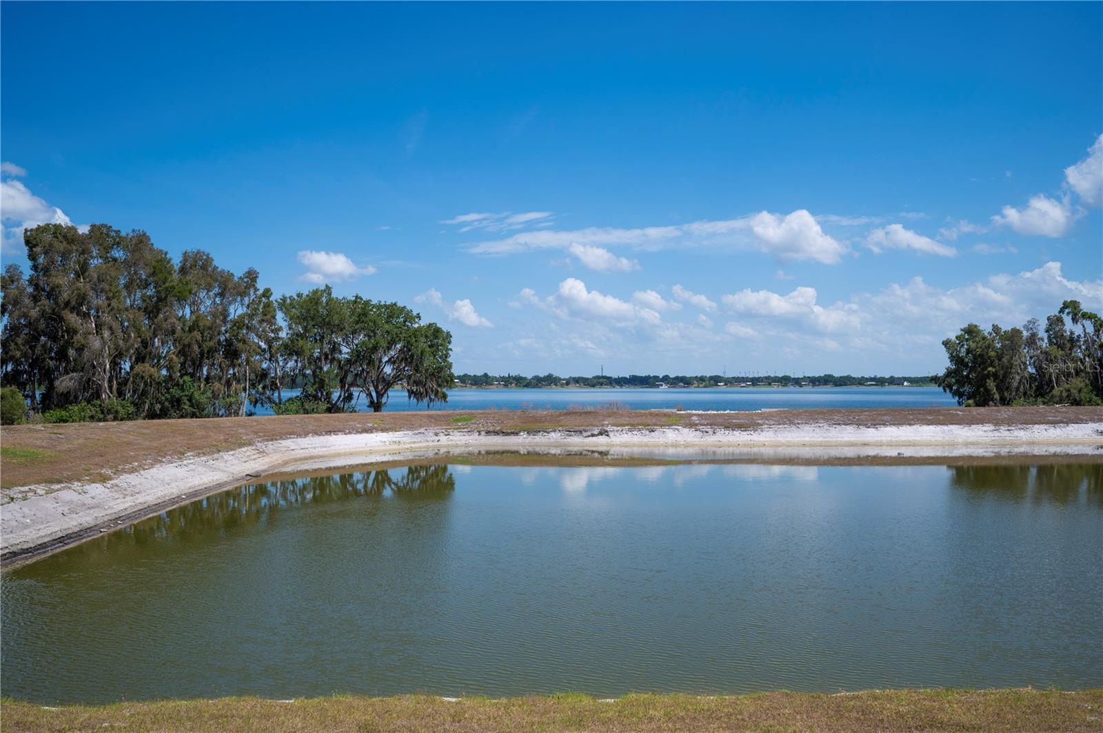 RANCHES/LK MCLEOD I - Residential