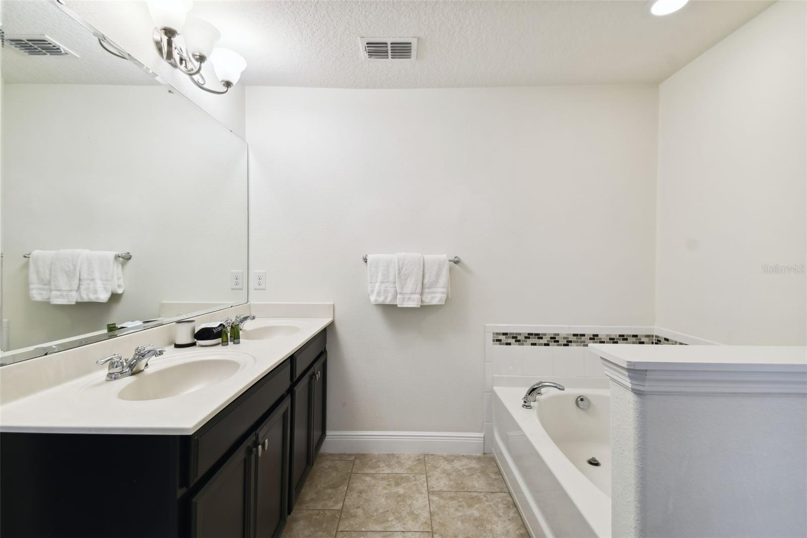 OAKMONT PH 01 - Residential