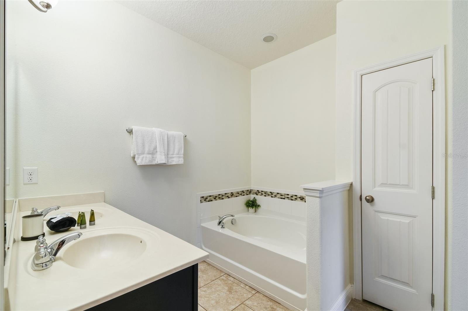 OAKMONT PH 01 - Residential