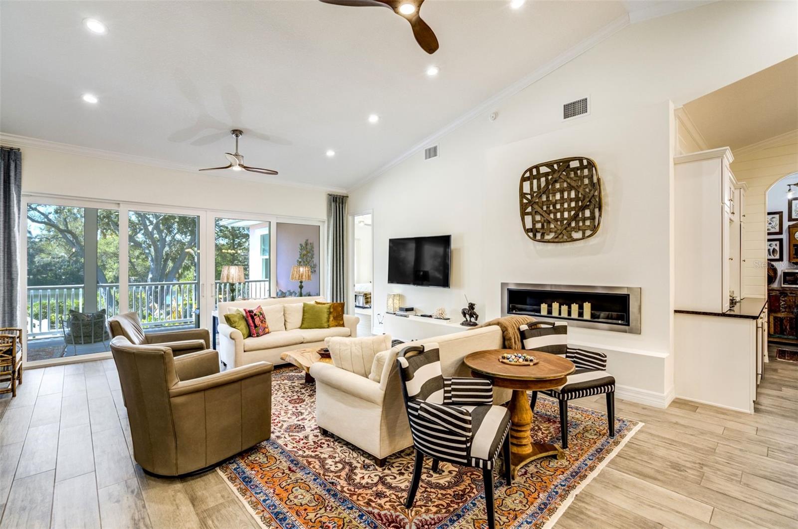 SUNSET POINT 1ST ADD - Residential