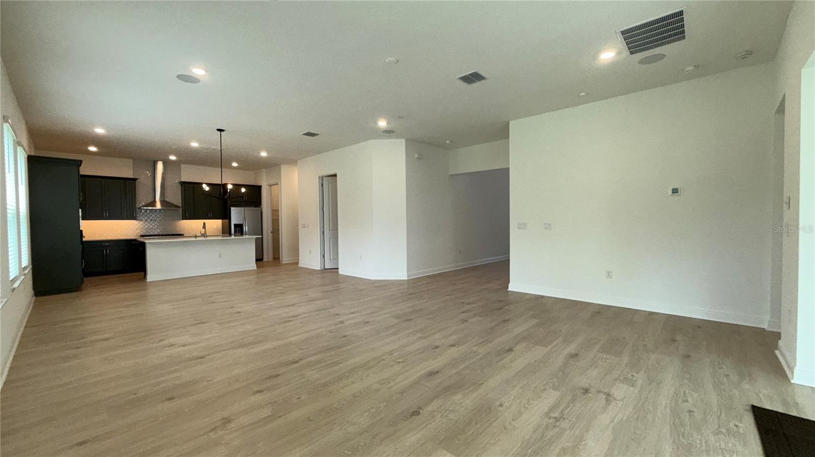 PALMS AT WINDERMERE - Residential Lease