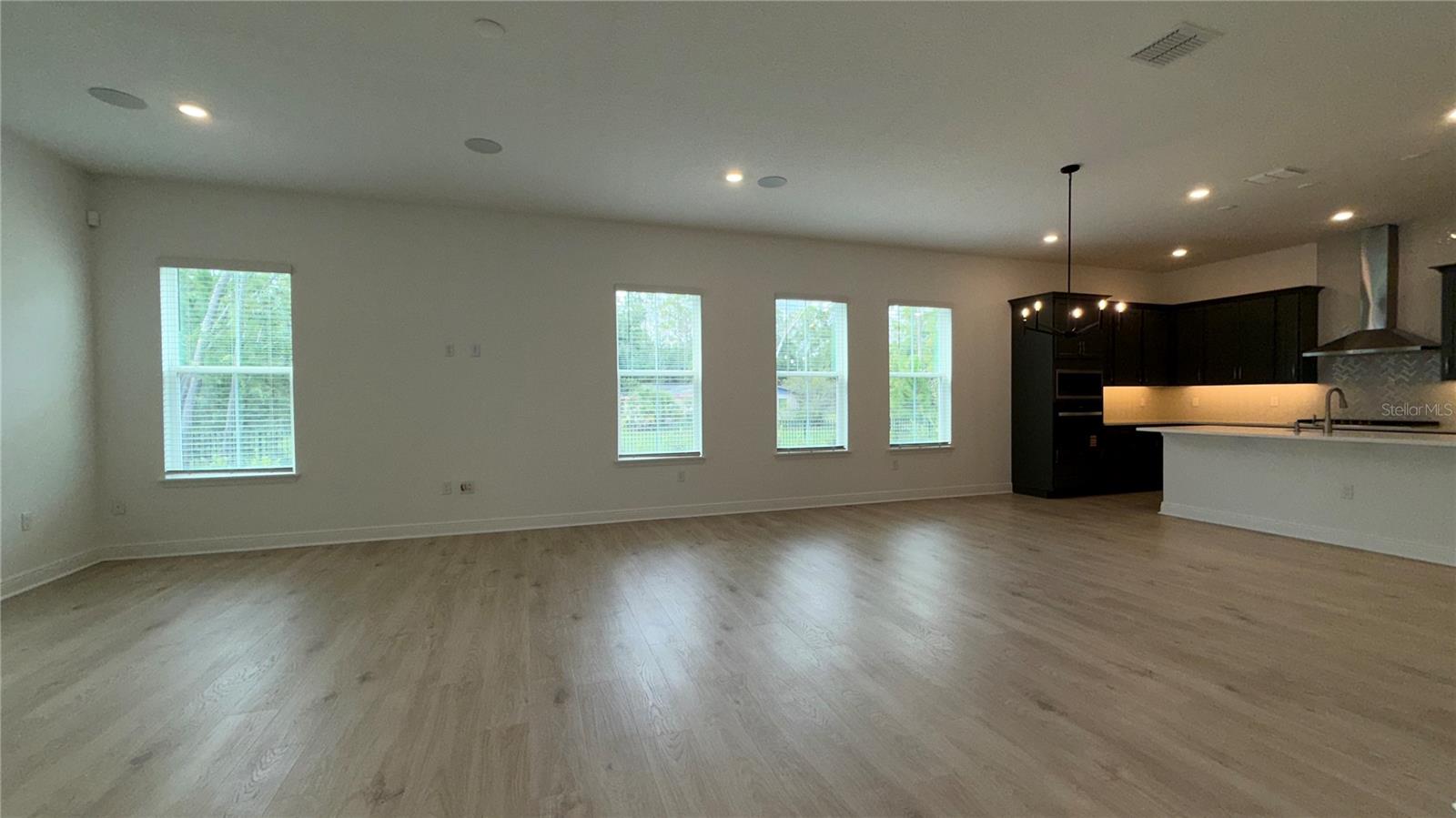 PALMS AT WINDERMERE - Residential Lease