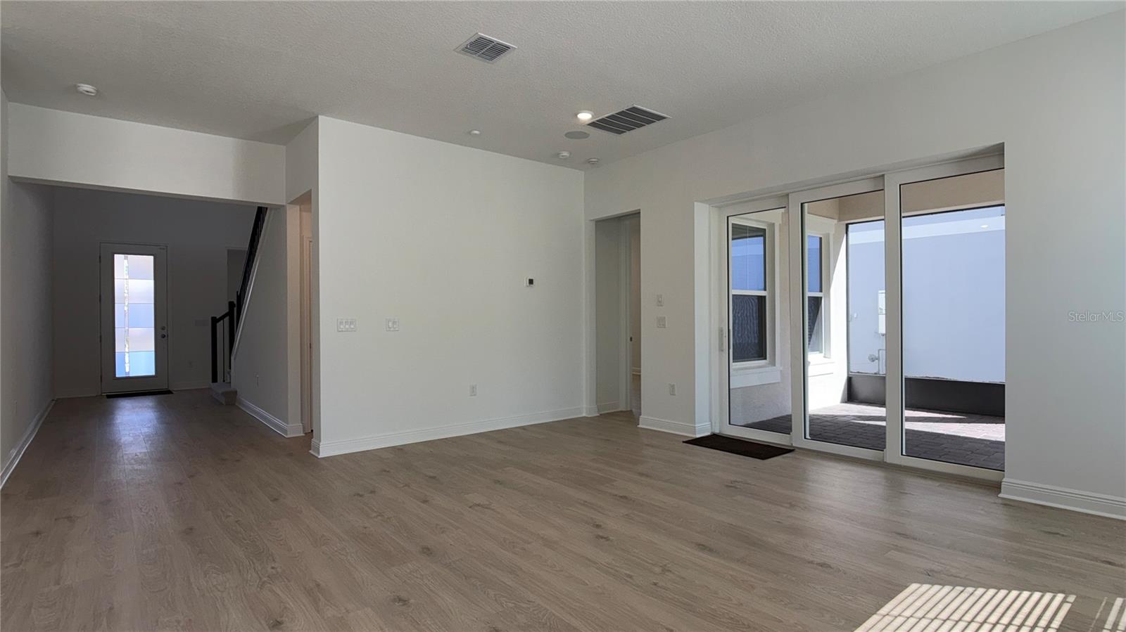 PALMS AT WINDERMERE - Residential Lease