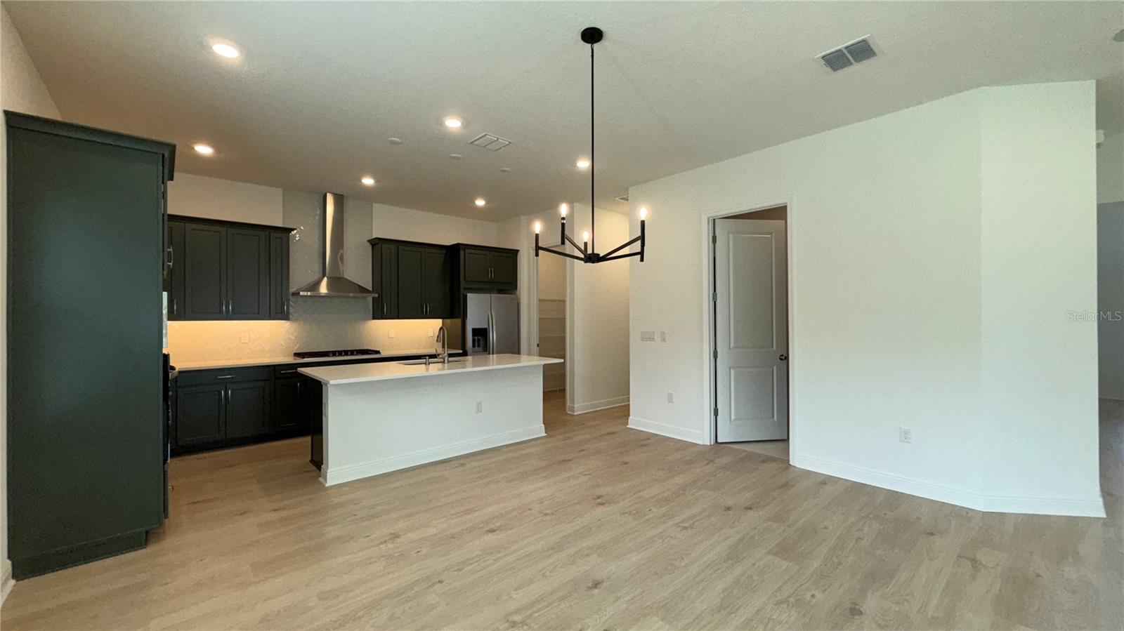 PALMS AT WINDERMERE - Residential Lease