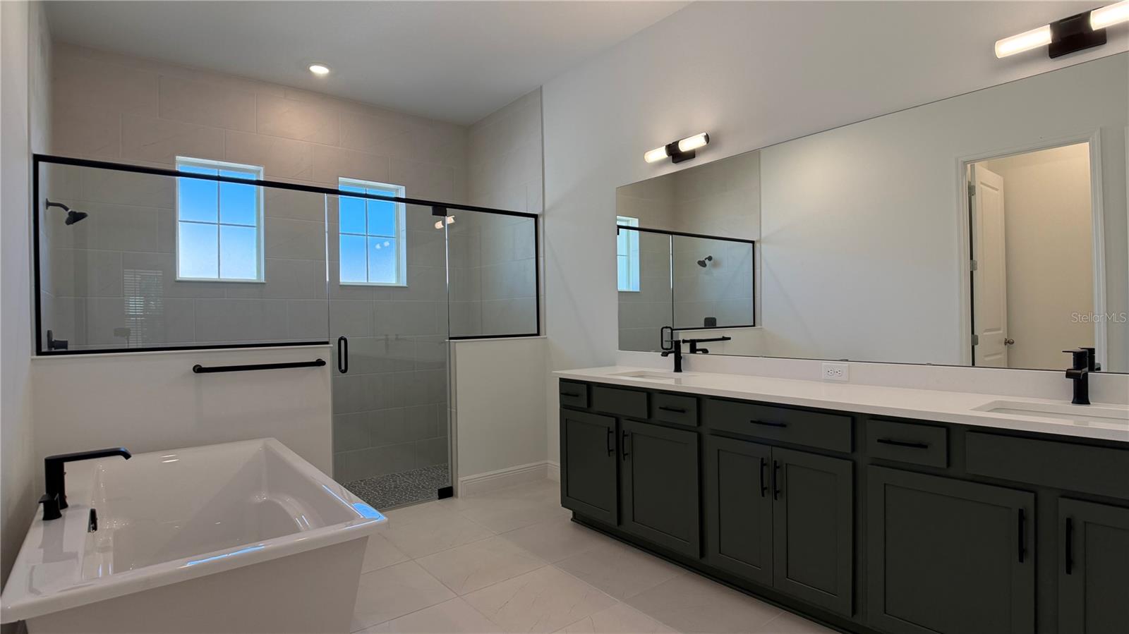 PALMS AT WINDERMERE - Residential Lease