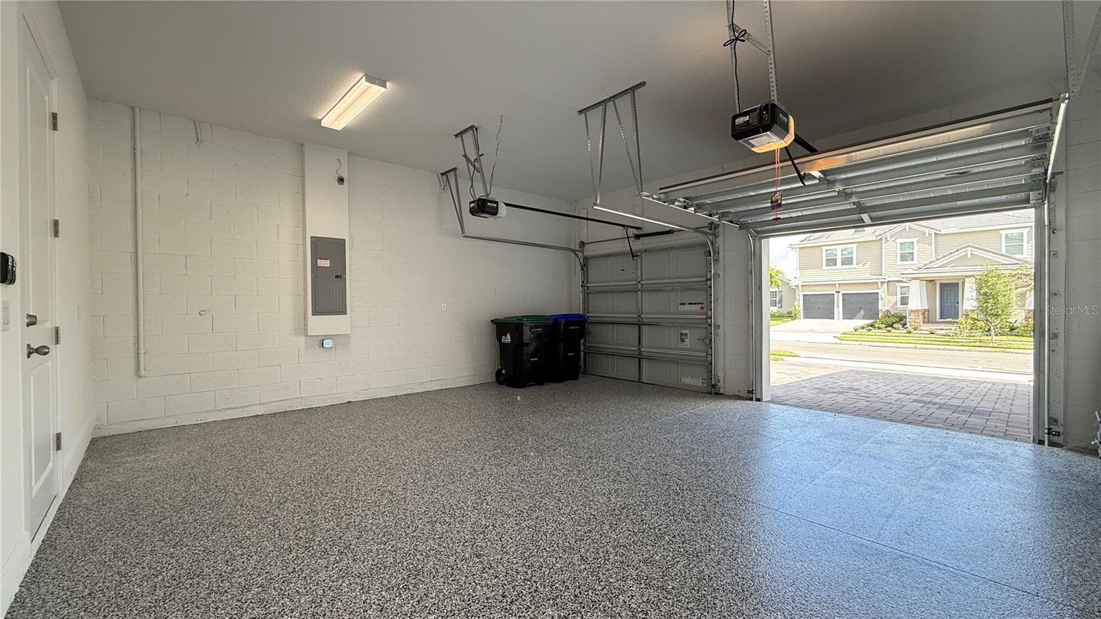 PALMS AT WINDERMERE - Residential Lease