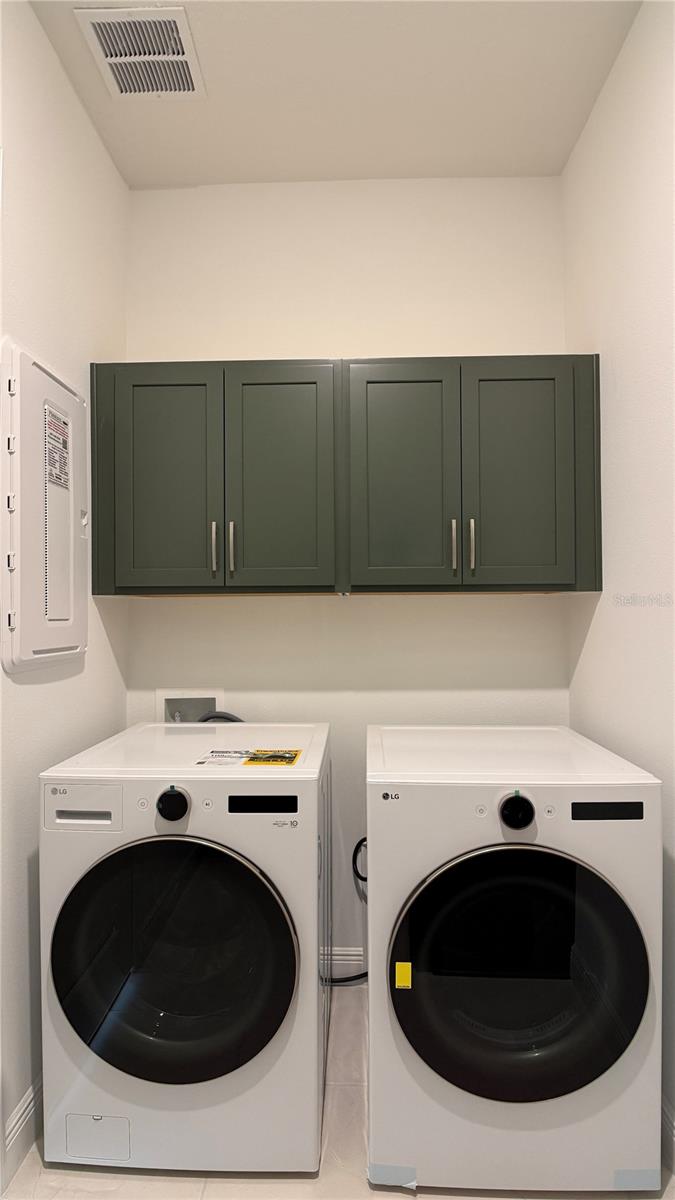 PALMS AT WINDERMERE - Residential Lease