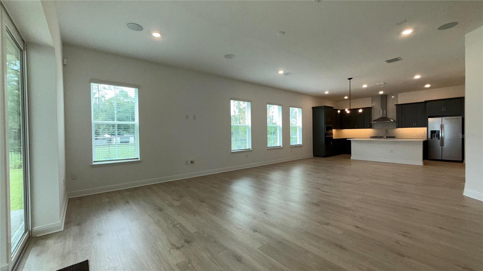 PALMS AT WINDERMERE - Residential Lease