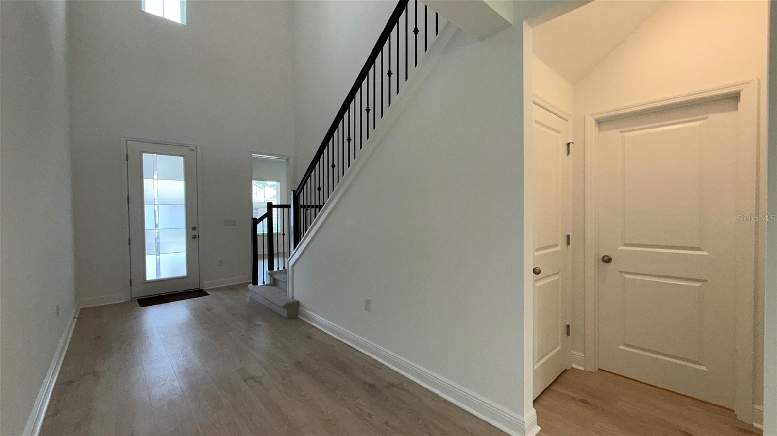 PALMS AT WINDERMERE - Residential Lease