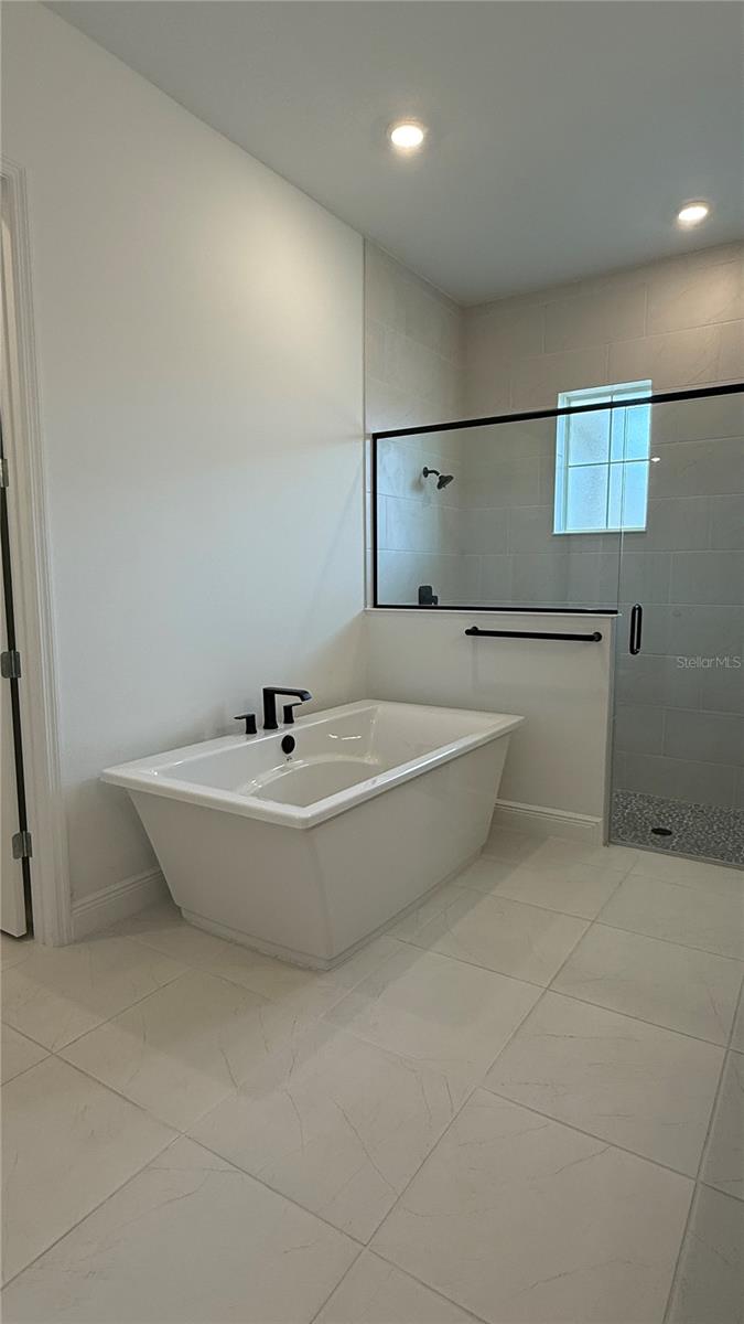 PALMS AT WINDERMERE - Residential Lease