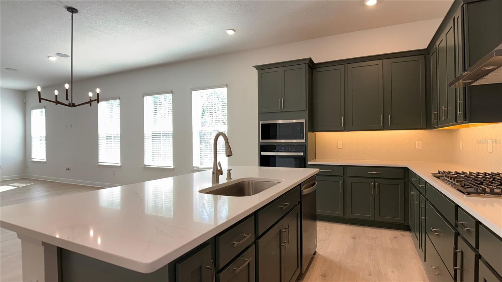 PALMS AT WINDERMERE - Residential Lease