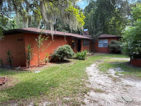 Photo of 1830 SW Williston Road, Gainesville, FL 32608 (MLS # GC533438)