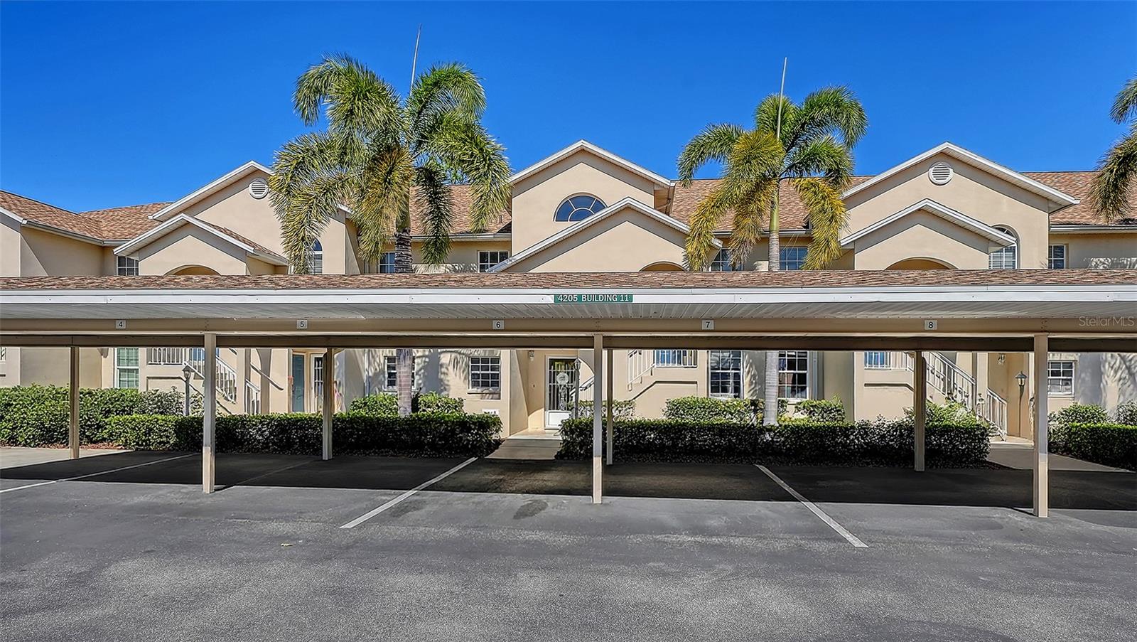 4205 CASTLEBRIDGE LANE 1112