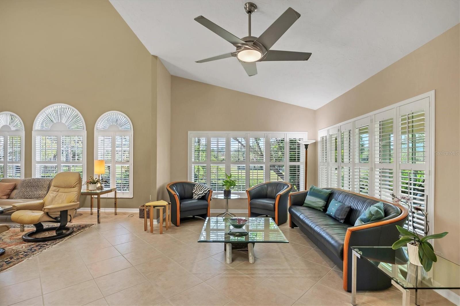 VILLA PALMERAS / PRESTANCIA - Residential