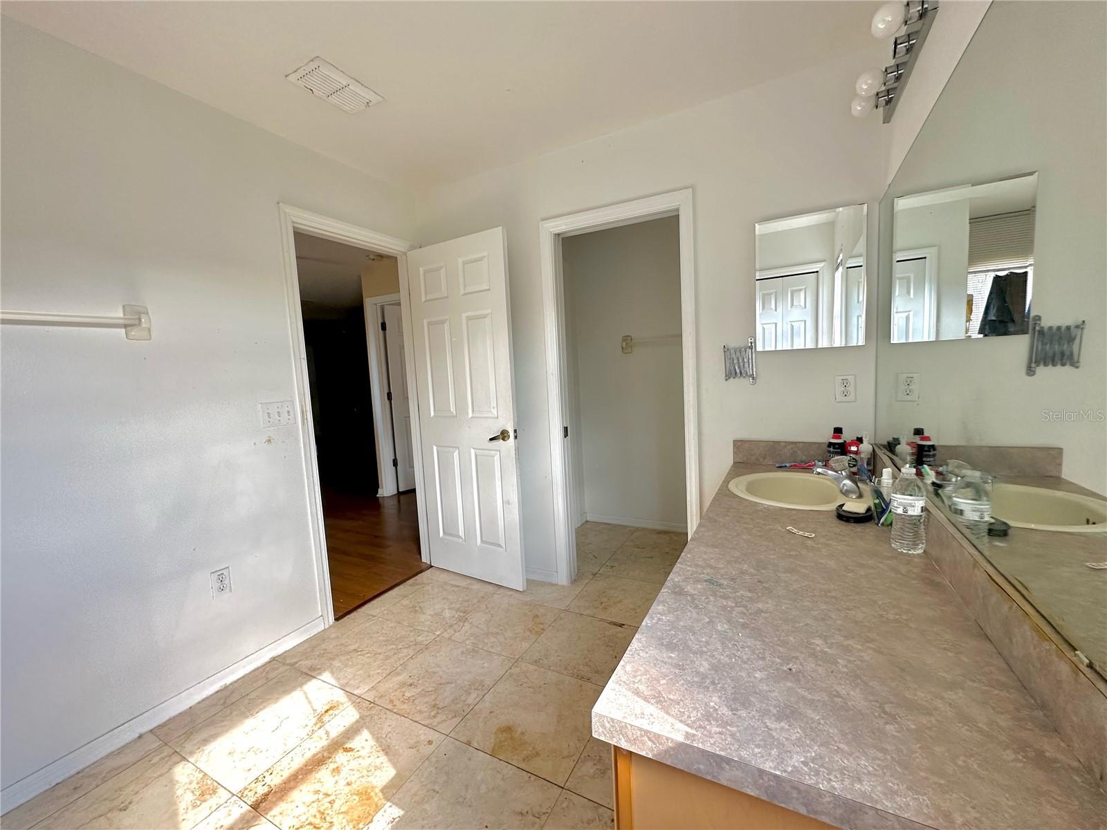 PARKSTONE UNIT 3 - Residential