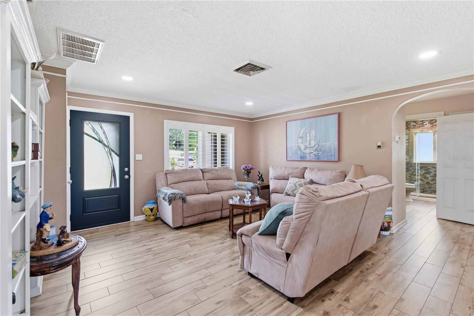 1429 SAN CHARLES DRIVE