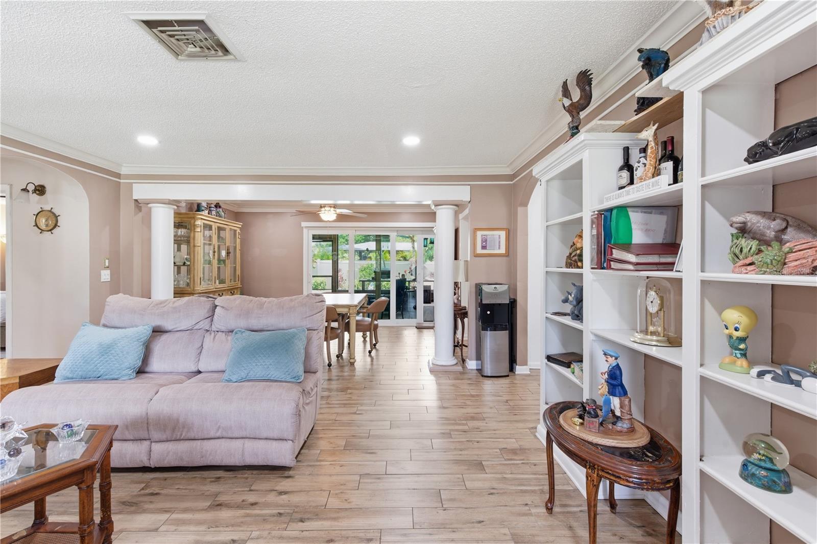 1429 SAN CHARLES DRIVE