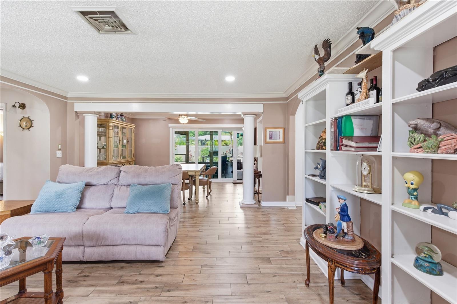 1429 SAN CHARLES DRIVE