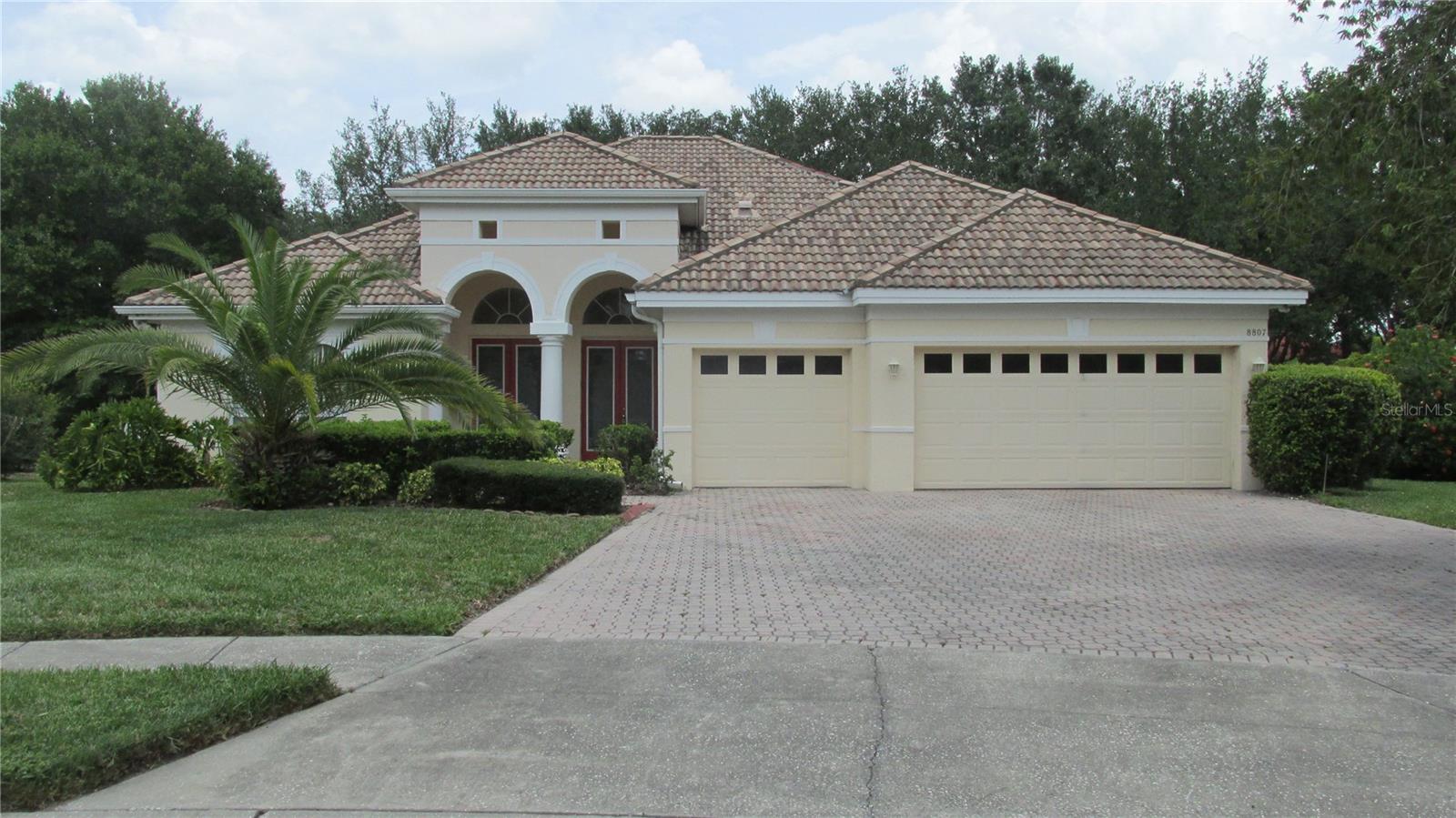 Single Family Home located in the beautiful Heritage Bay of Philips Landing gated with 24 hours security guards The Home is on a cul-de-sac with a screened-in pool.. Kitchen with appliances, breakfast area and dinette includes panoramic window overlooking the pool. 4 bedroom 2 full bath and one half a bath in the pool area. 3 car garage with electric openers. The house is conveniently located with easy access to I-4, International Drive and Major Area Tourist attractions.
