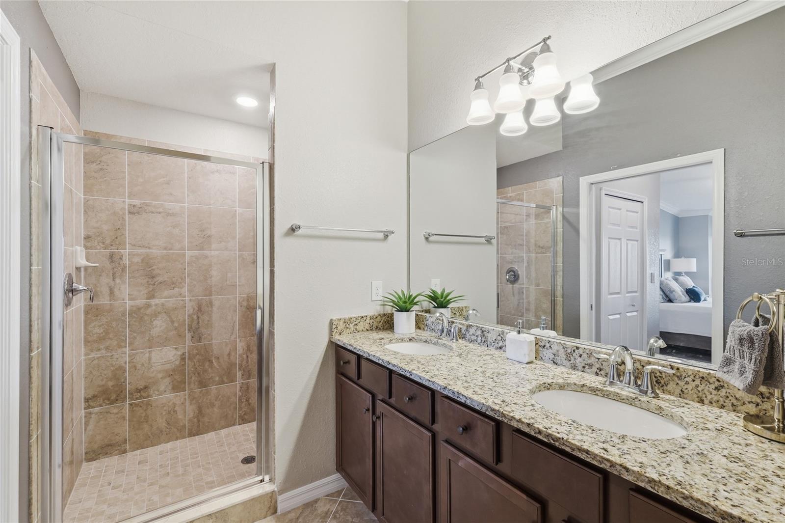 VERANDA III AT LAKEWOOD NATIONAL PH IV - Residential