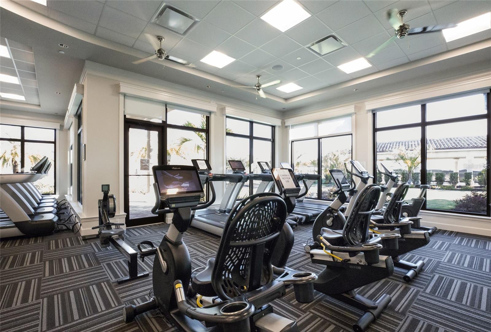 VERANDA III AT LAKEWOOD NATIONAL PH IV - Residential