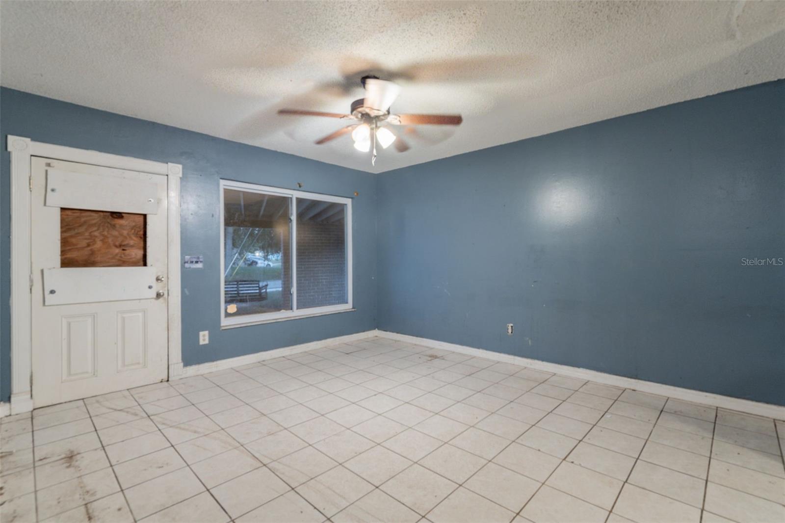 520 DONNA DRIVE