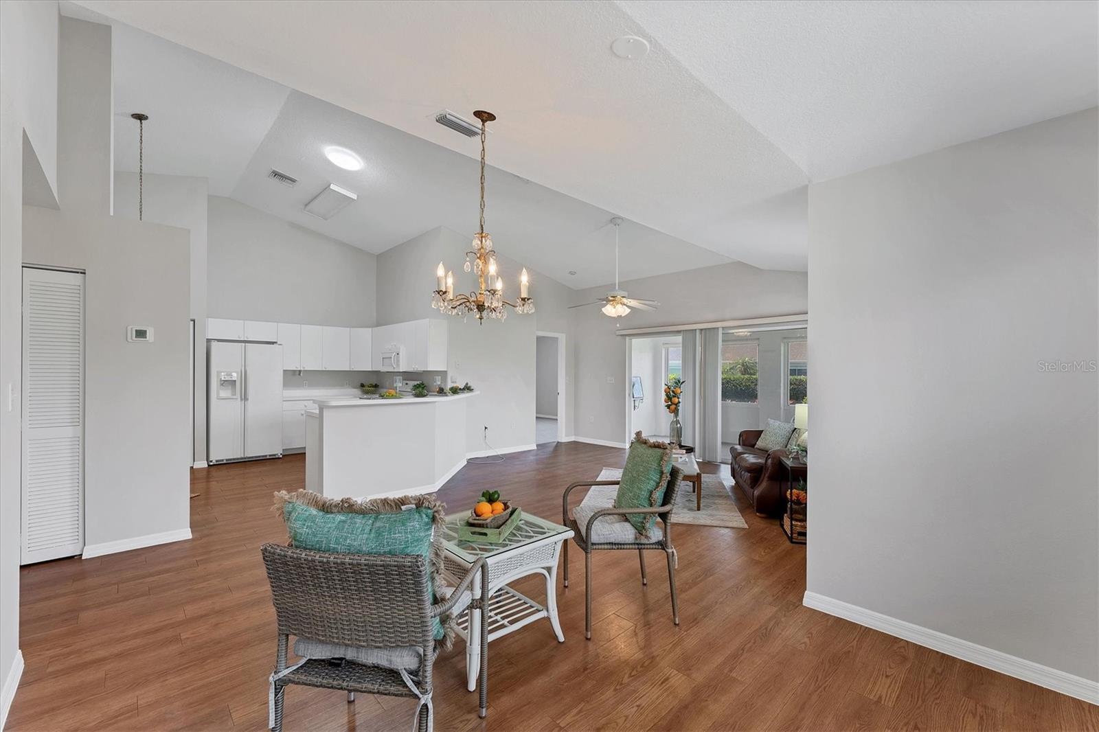 3007 LIVE OAK LANE