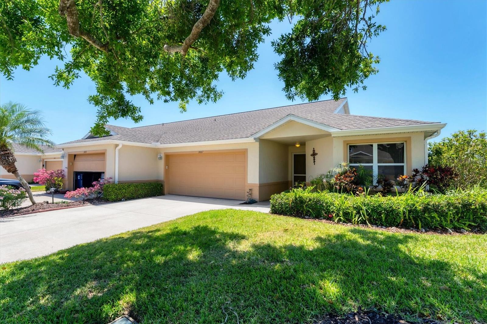 3007 LIVE OAK LANE