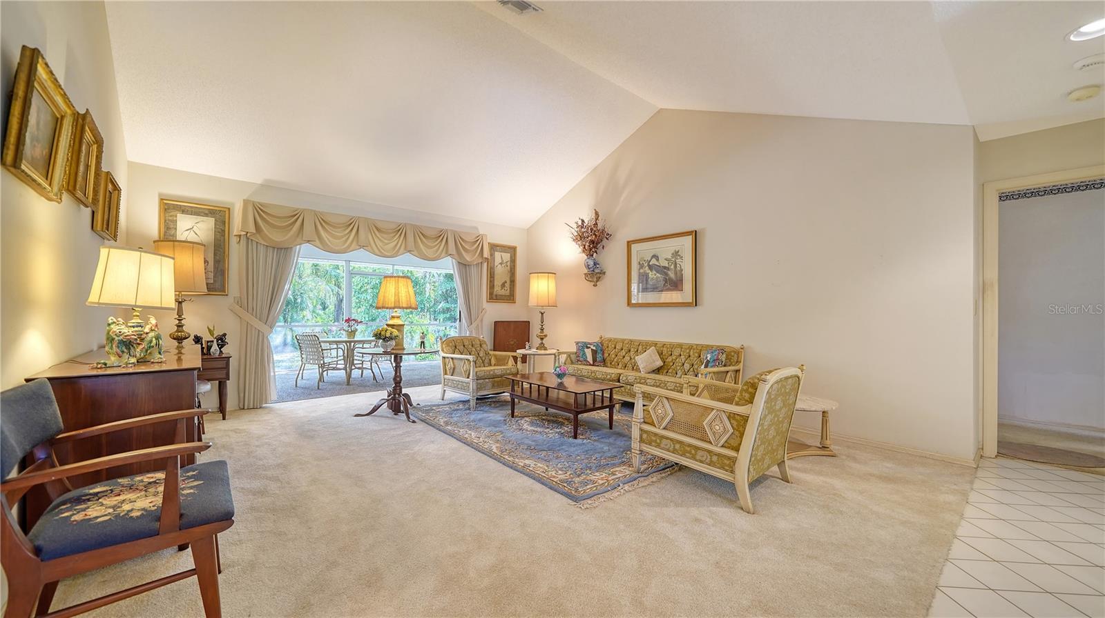 4420 OAK VIEW DRIVE