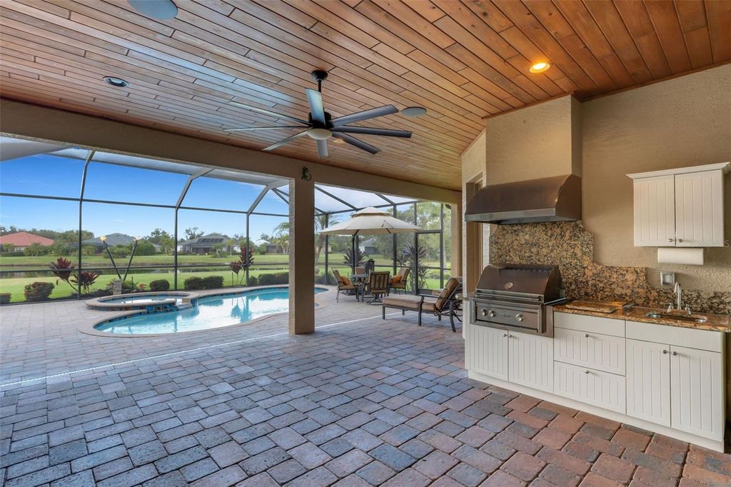 Photo of 16335 26th Street E, Parrish, FL 34219 (MLS # A4670868)