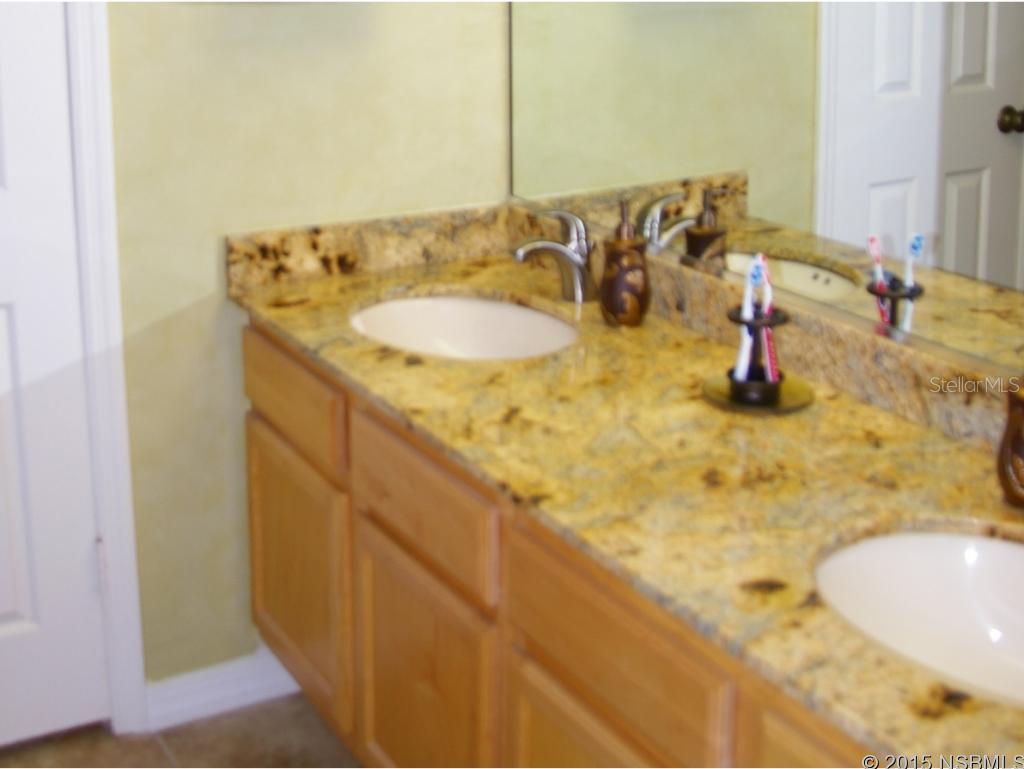 Sunrise Condo - Residential