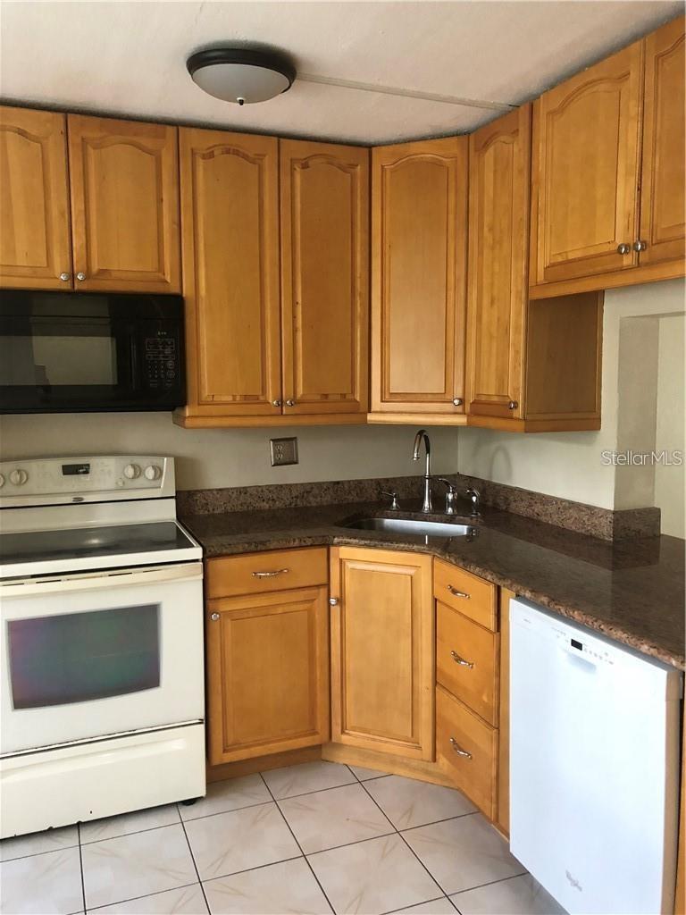 PINE RIDGE CLUB VILLAGE 1 PH 1 BLDG 8 - Residential Lease