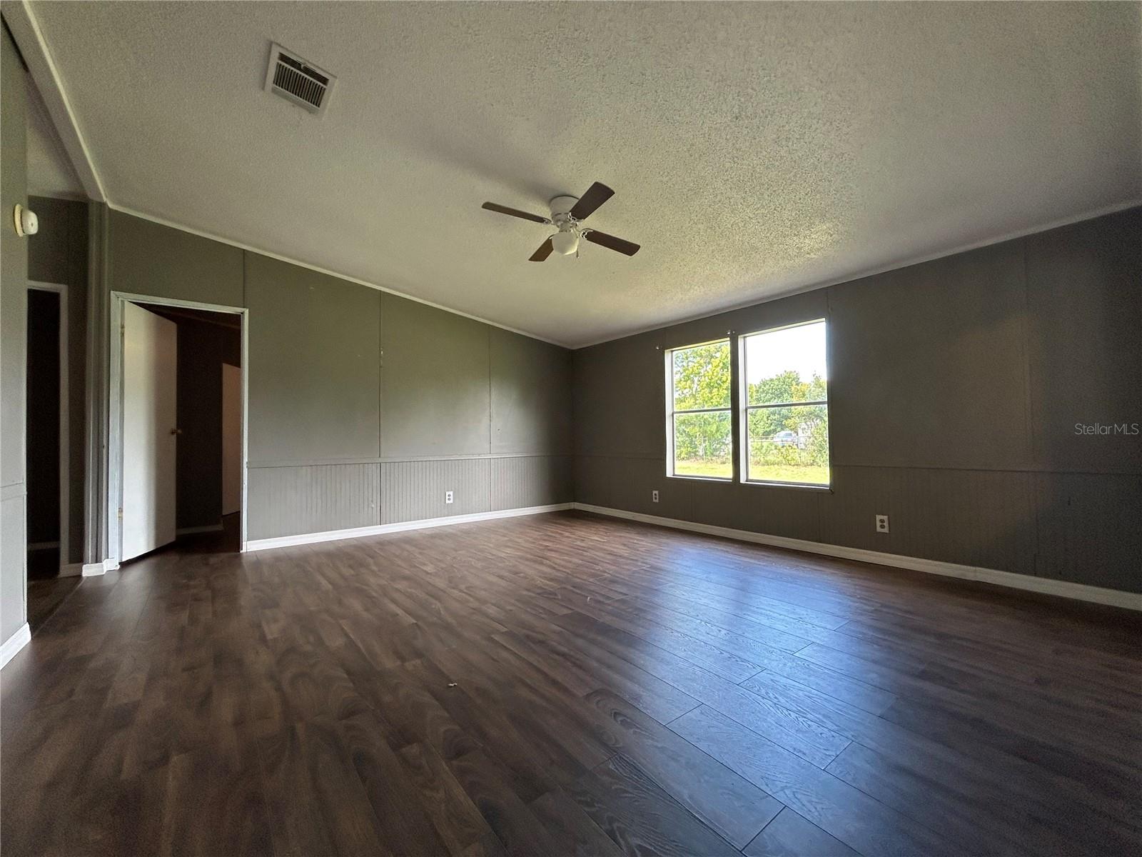 COUNTRY TRAILS PH 05 - Residential