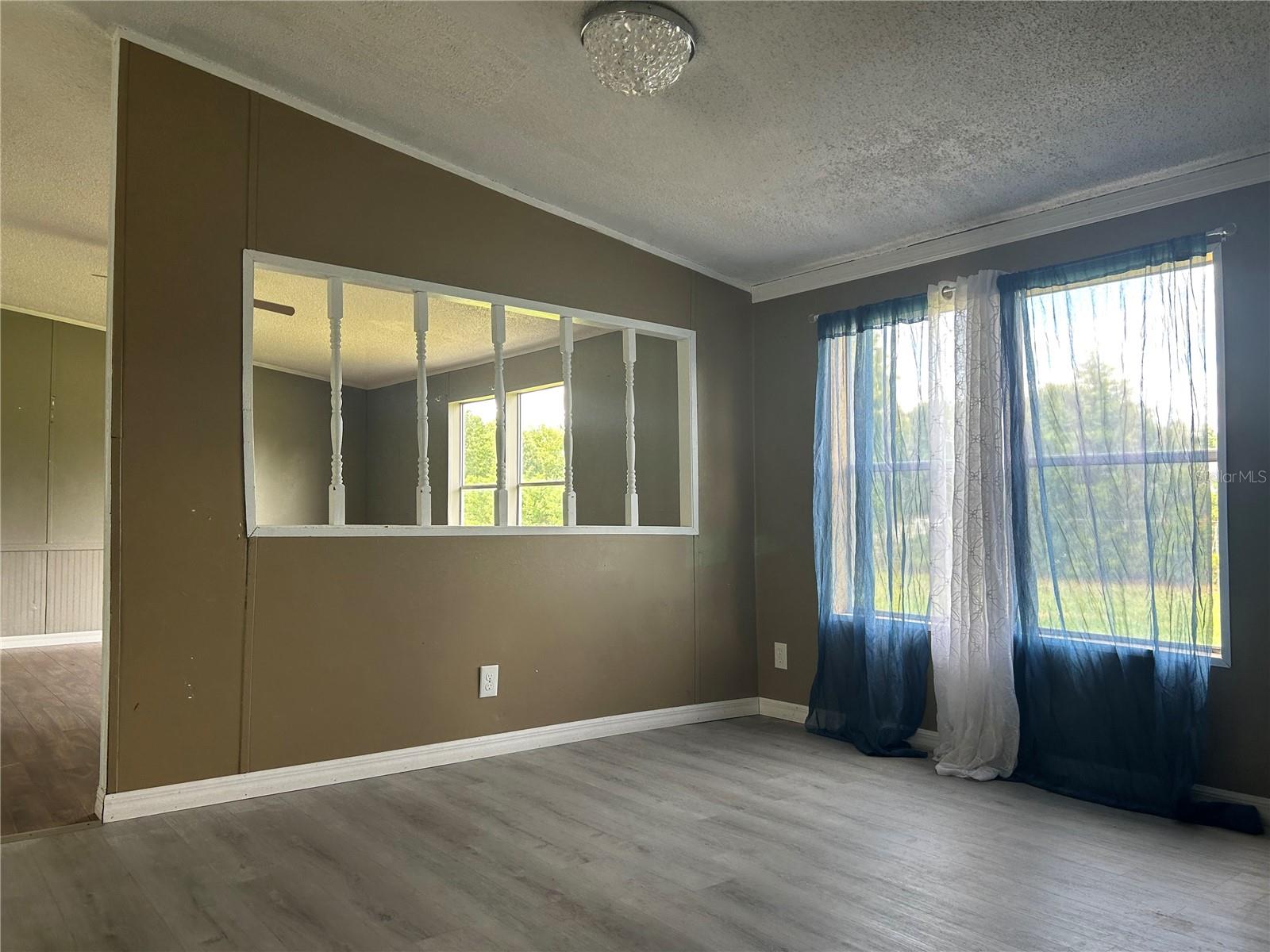 COUNTRY TRAILS PH 05 - Residential