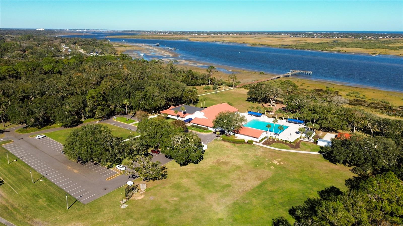 GREENS CONDO - Residential