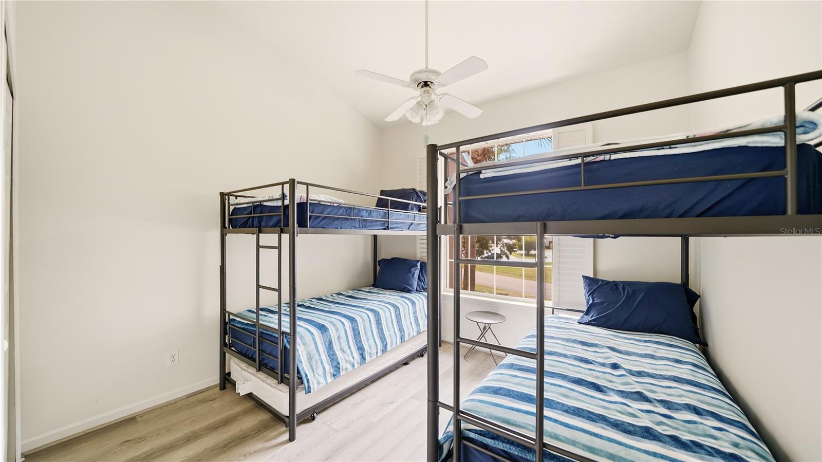 GREENS CONDO - Residential