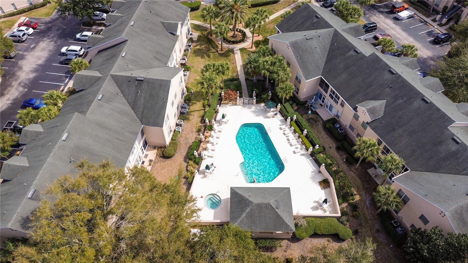 GREENS CONDO - Residential