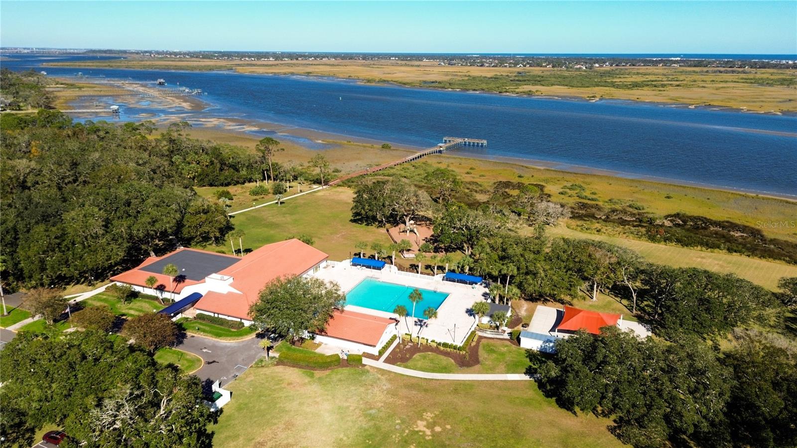 GREENS CONDO - Residential