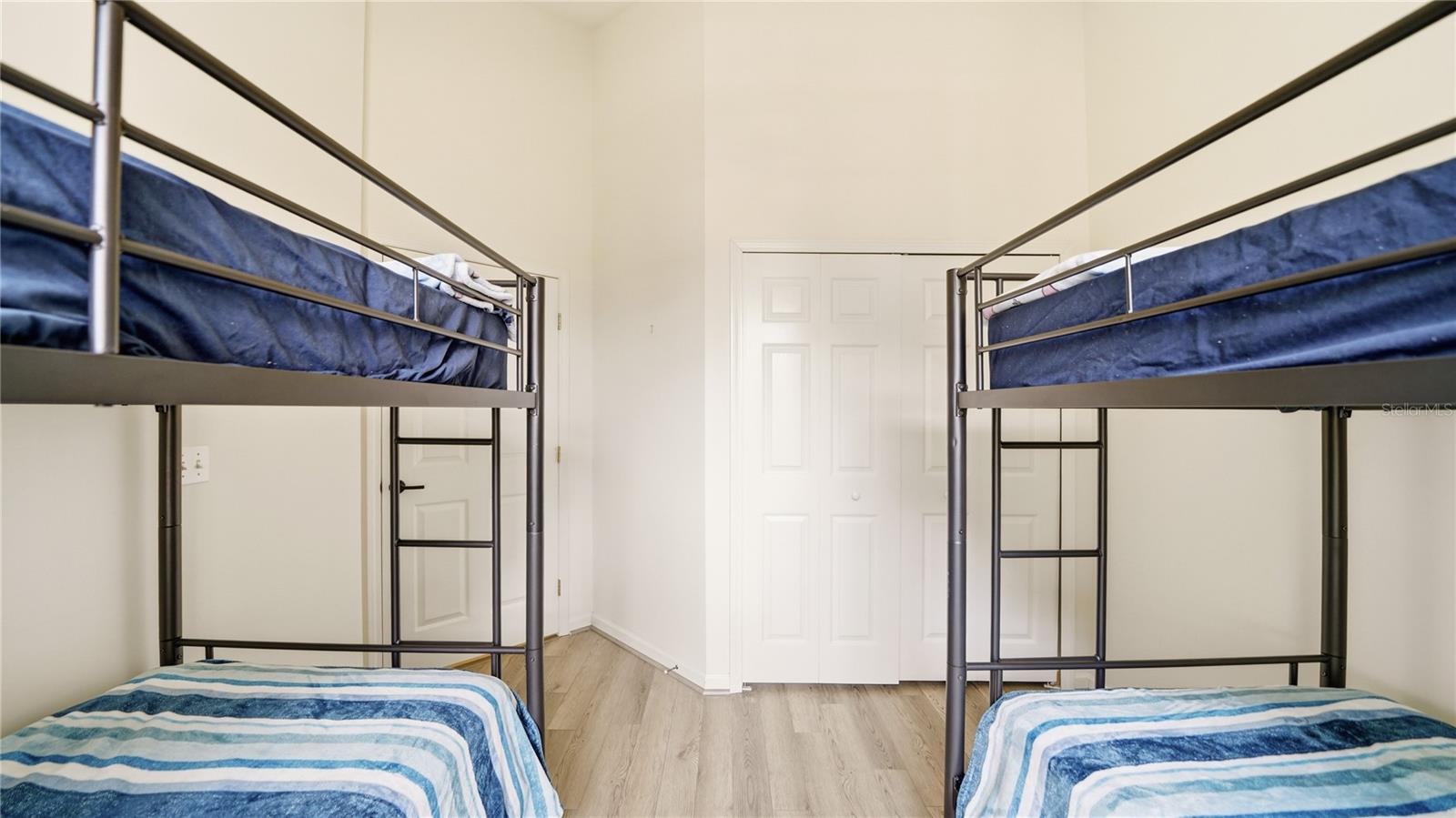 GREENS CONDO - Residential