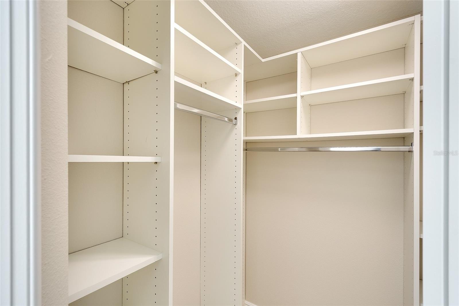 COUNTRY CLUB EAST - Residential